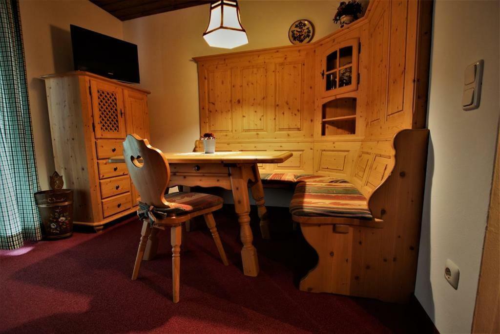Ferienhaus Waldwinkl Hotel Grainau Kamer foto